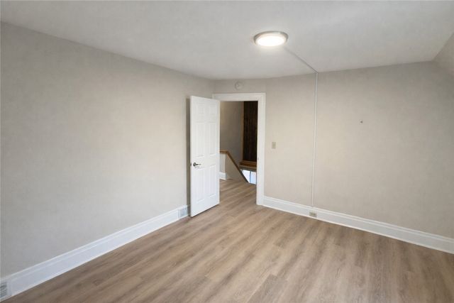 73 S Fremont Ave, Bellevue, PA 15202