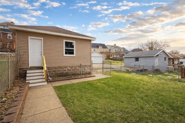 73 S Fremont Ave, Bellevue, PA 15202