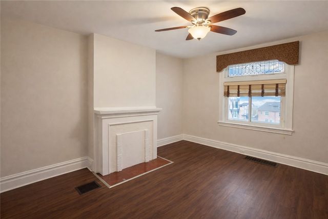 73 S Fremont Ave, Bellevue, PA 15202