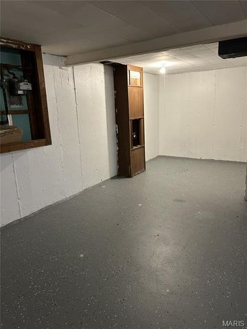 10605 Spring Garden Drive, St Louis, MO 63137