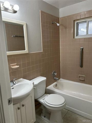 10605 Spring Garden Drive, St Louis, MO 63137