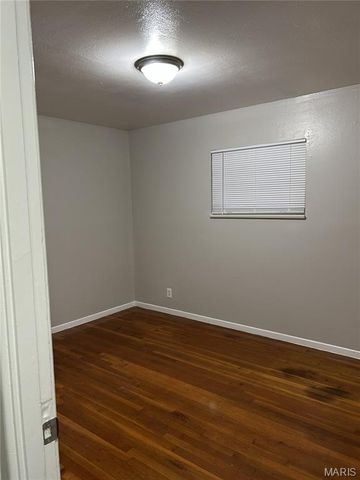 10605 Spring Garden Drive, St Louis, MO 63137