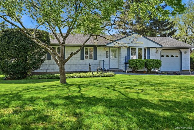 2708 Gull Avenue, Medford, NY 11763