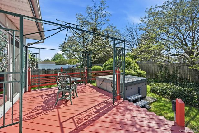 2708 Gull Avenue, Medford, NY 11763