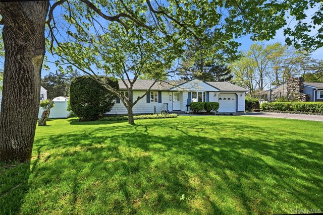 2708 Gull Avenue, Medford, NY 11763
