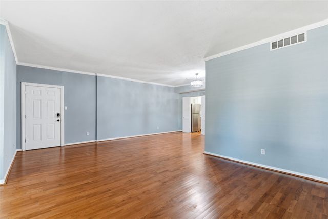 4320 Bellaire Drive S 221W, Fort Worth, TX 76109