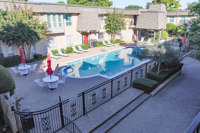 4320 Bellaire Drive S 221W, Fort Worth, TX 76109