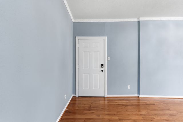 4320 Bellaire Drive S 221W, Fort Worth, TX 76109