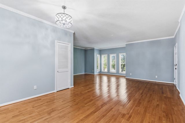 4320 Bellaire Drive S 221W, Fort Worth, TX 76109