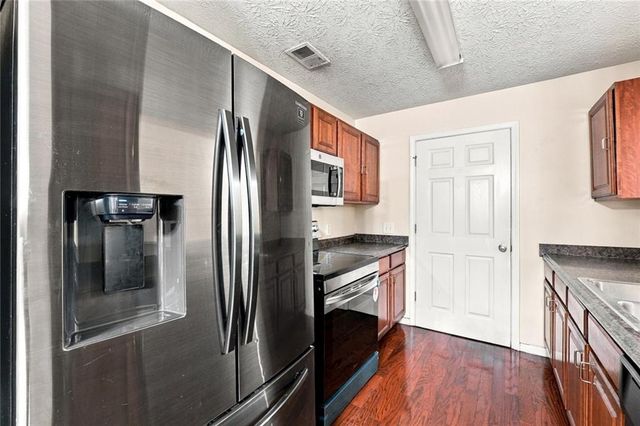 2102 Fairington Club Drive, Lithonia, GA 30038