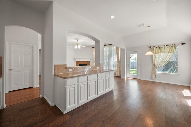 6705 Terrace Glen Drive, Arlington, TX 76002