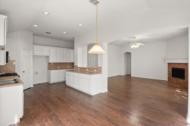 6705 Terrace Glen Drive, Arlington, TX 76002