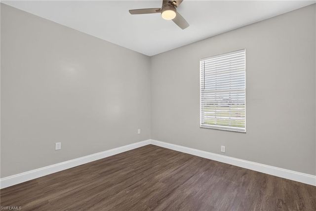 3900 4th ST SW, Lehigh Acres, FL 33976