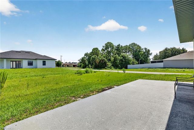 3900 4th ST SW, Lehigh Acres, FL 33976