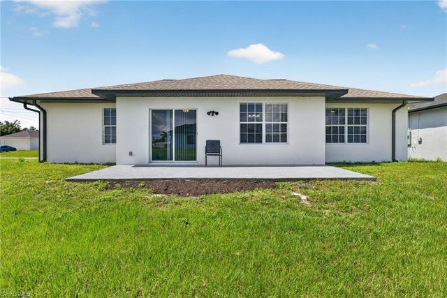 3900 4th ST SW, Lehigh Acres, FL 33976