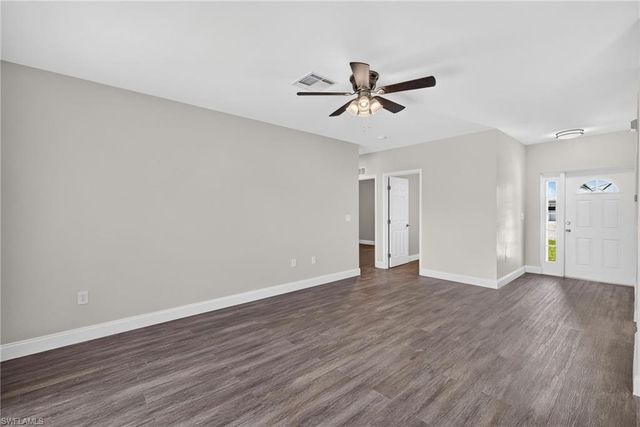3900 4th ST SW, Lehigh Acres, FL 33976