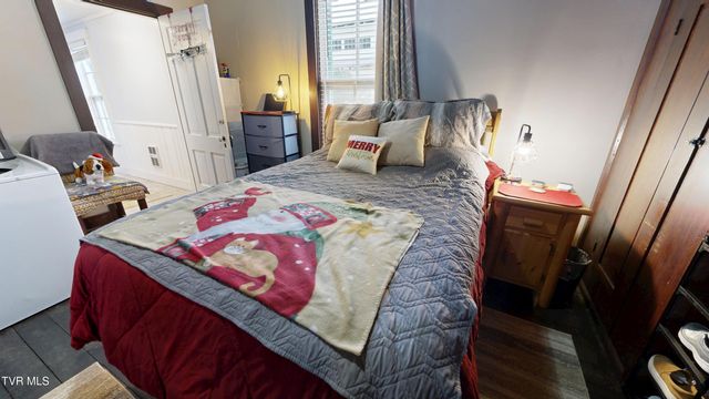 212 Main Street, Roan Mountain, TN 37687