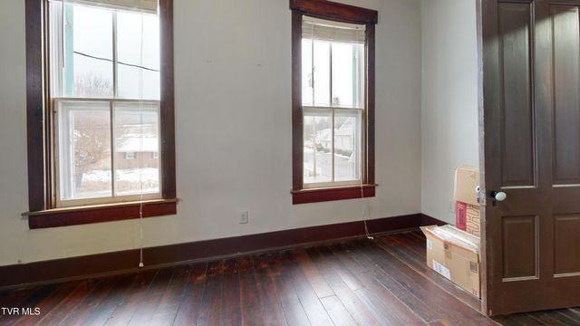 212 Main Street, Roan Mountain, TN 37687