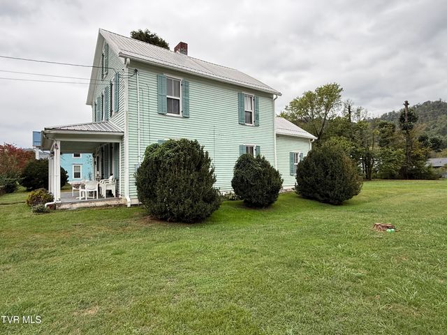212 Main Street, Roan Mountain, TN 37687