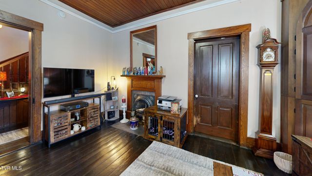 212 Main Street, Roan Mountain, TN 37687