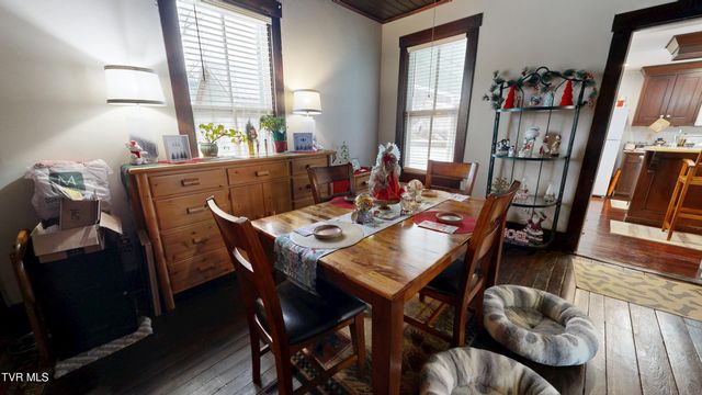 212 Main Street, Roan Mountain, TN 37687