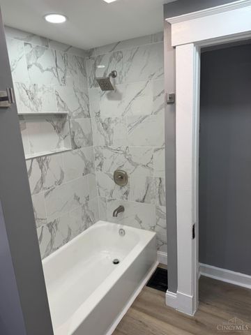 10152 Chester Road, Woodlawn, OH 45215