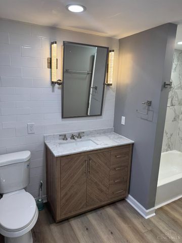 10152 Chester Road, Woodlawn, OH 45215