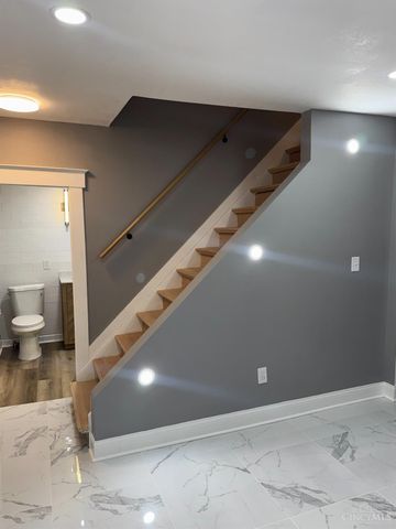 10152 Chester Road, Woodlawn, OH 45215