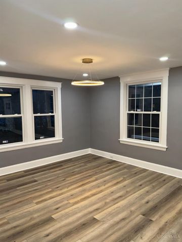 10152 Chester Road, Woodlawn, OH 45215