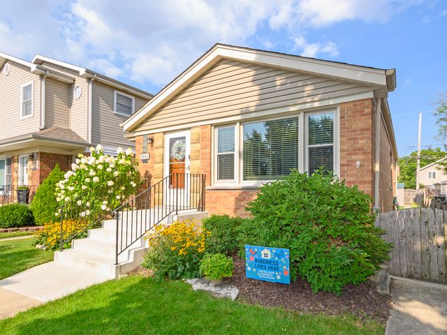 9945 S WASHTENAW Avenue, Chicago, IL 60655