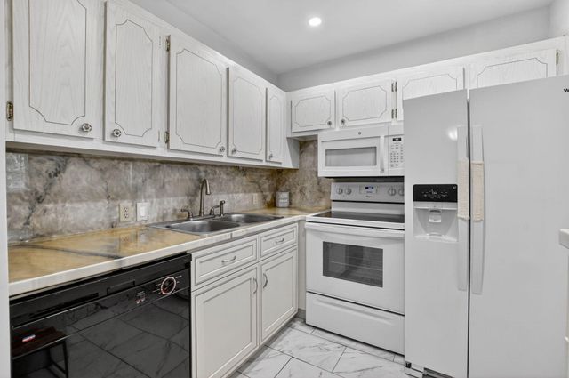415 Mansfield J, Boca Raton, FL 33434