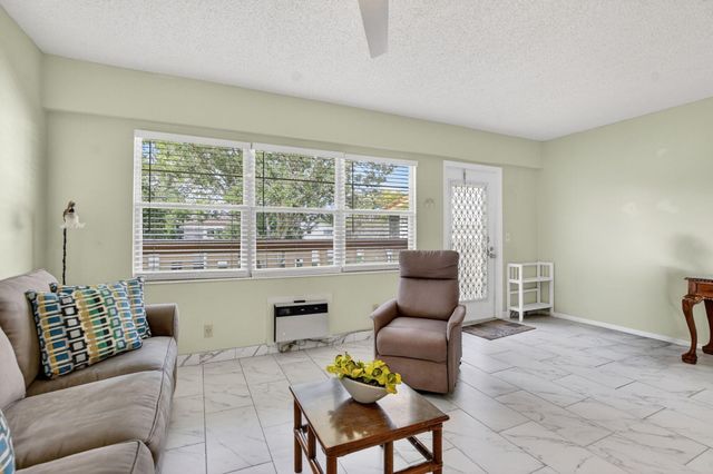 415 Mansfield J, Boca Raton, FL 33434