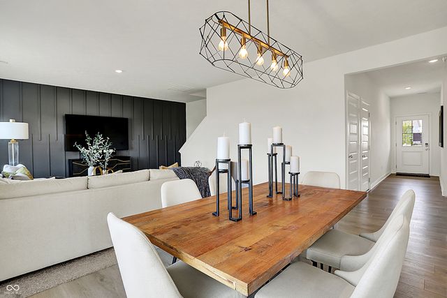 2837 Woods Edge Drive, Greenwood, IN 46143