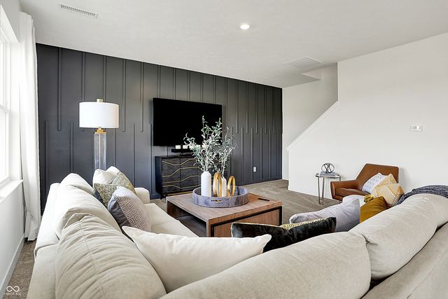 2837 Woods Edge Drive, Greenwood, IN 46143