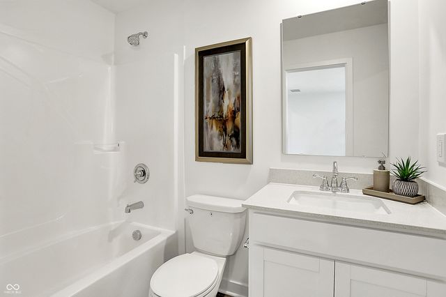 2837 Woods Edge Drive, Greenwood, IN 46143