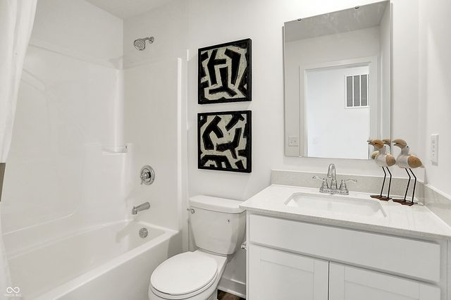 2837 Woods Edge Drive, Greenwood, IN 46143