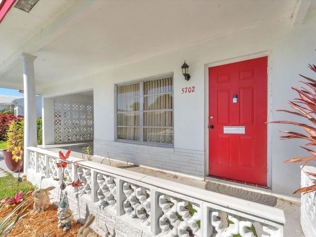 5702 NW 84th Avenue, Tamarac, FL 33321