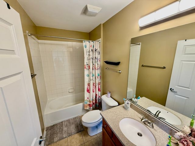 1914 N Lotus Avenue, Chicago, IL 60639