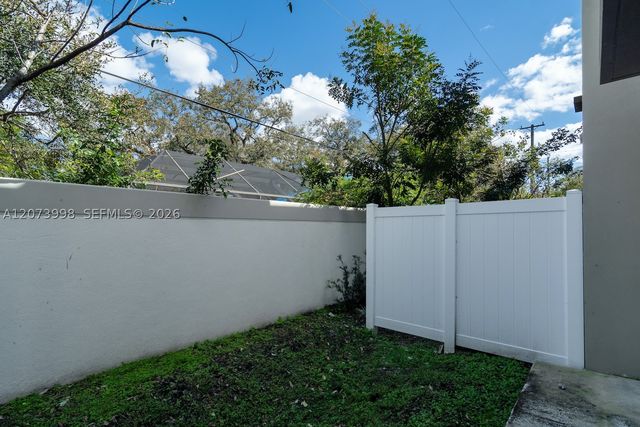 4117 N Oak Pl, Dania Beach, FL 33314