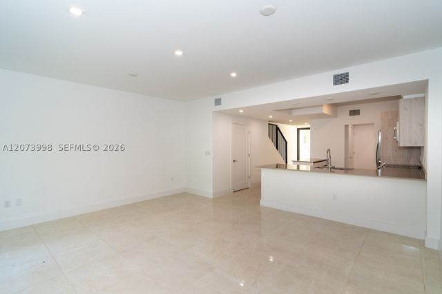 4117 N Oak Pl, Dania Beach, FL 33314