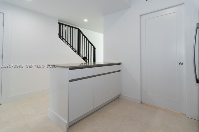 4117 N Oak Pl, Dania Beach, FL 33314