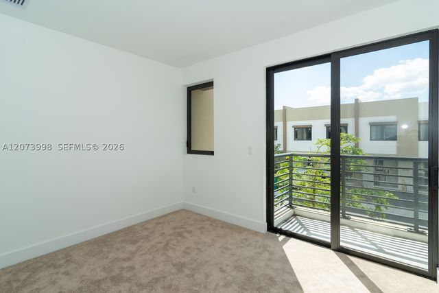 4117 N Oak Pl, Dania Beach, FL 33314