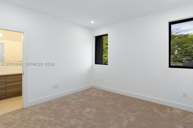 4117 N Oak Pl, Dania Beach, FL 33314