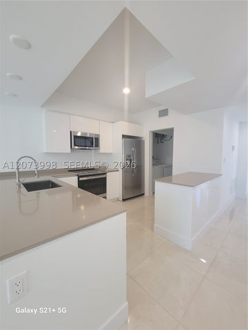 4117 N Oak Pl, Dania Beach, FL 33314