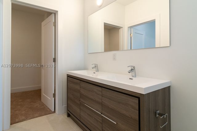4117 N Oak Pl, Dania Beach, FL 33314