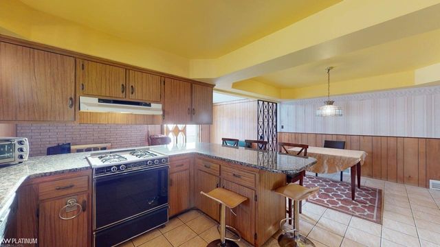 13212 Balfour Drive, Warren, MI 48088