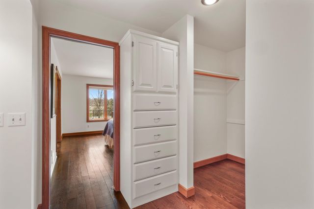 9134 Fox Run Circle, Eden Prairie, MN 55347