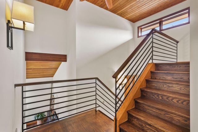 9134 Fox Run Circle, Eden Prairie, MN 55347