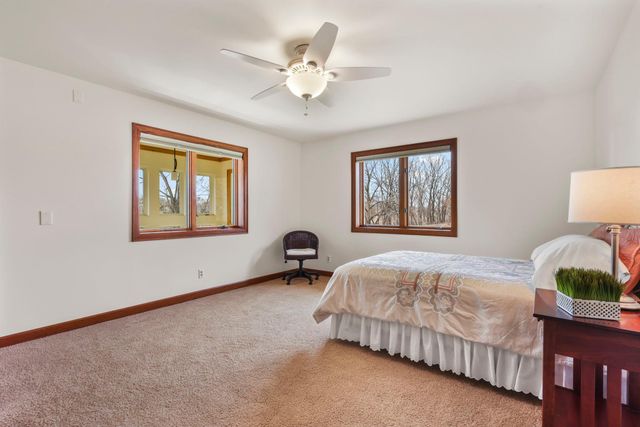 9134 Fox Run Circle, Eden Prairie, MN 55347