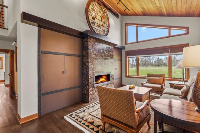 9134 Fox Run Circle, Eden Prairie, MN 55347